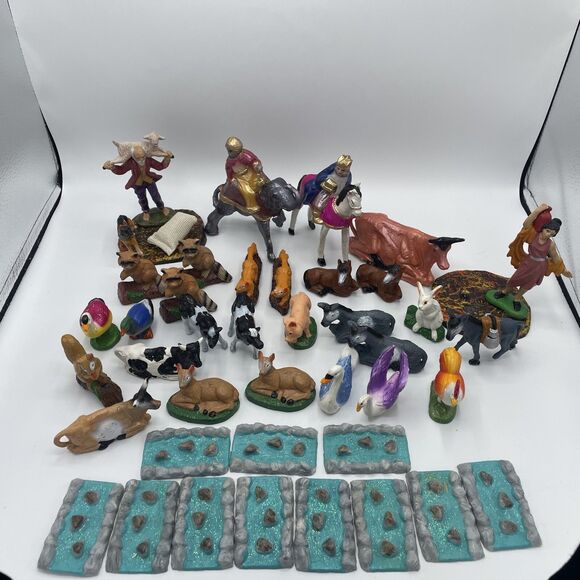 Vintage Celluloid Animals, People & River Pieces Large Lot Of 40 Some Duplicates - Picture 12 of 16